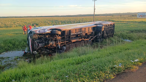 Tragedia en viaje de egresados: “La persona de al lado pudo salir, mi esposa no tuvo la misma suerte” - Noticiero Paraguay