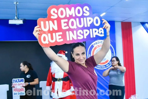 Universidad Central puso primera y adelantó la Navidad como Nicolás Maduro: funcionarios halagados, reconocidos y felices  - El Nordestino