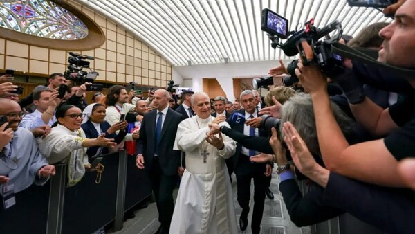 El papa León XIV critica las grandes inversiones financieras "injustamente concentradas"