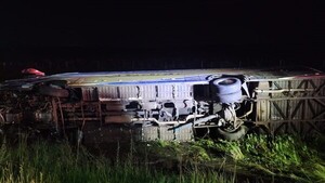 Chofer del bus afirma que no había una curva en el momento del vuelco en Caaguazú