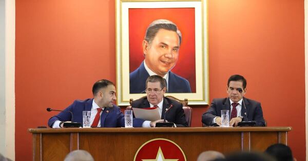 La Nación / La ANR, entre los primeros partidos en cumplir ley antilavado y financiamiento del terrorismo