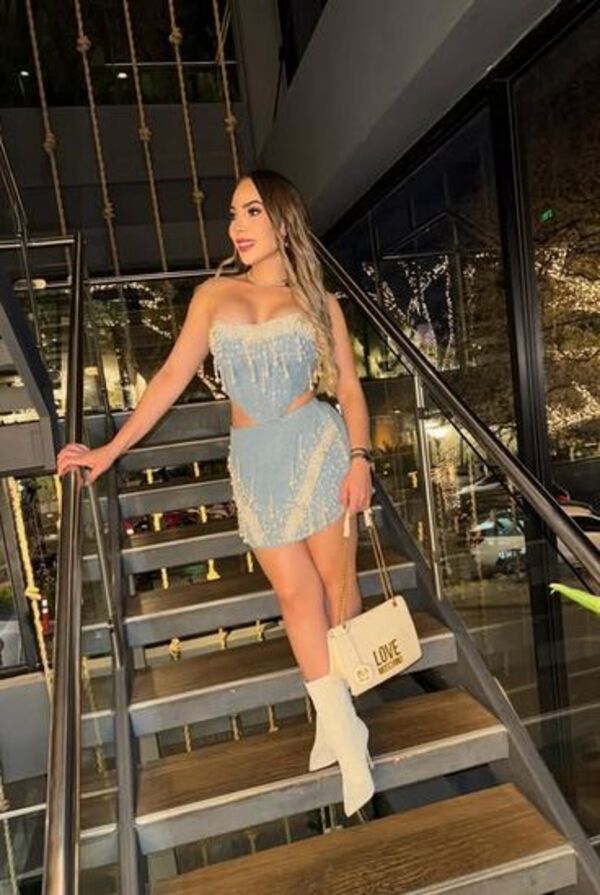 Popular / ¡Sexy emprendedora, con la vista puesta para lo que se viene en el 2026!