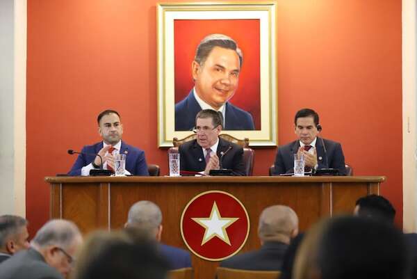 ANR aprueba manual contra el lavado de dinero y financiamiento del terrorismo - Política - ABC Color