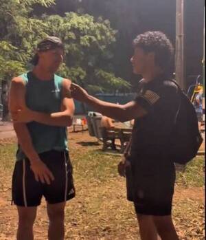 [VIDEO] Entrevistó a pelotero de la albirroja y pero no lo reconoció