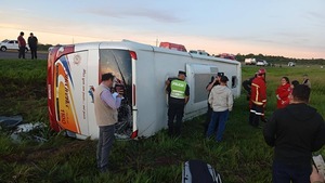 Tragedia Oviedo: dos muertos tras vuelco de bus escolar
