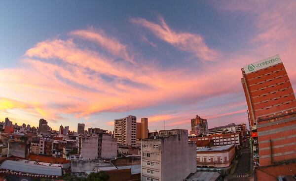 Calor intenso y algunos chaparrones marcarán la jornada del jueves - trece