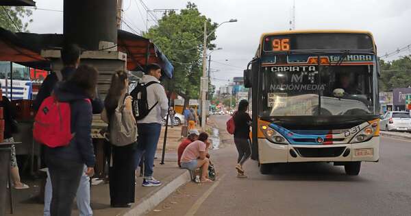 Diario HOY | Reportan 88% de circulación de buses en segundo día de huelga