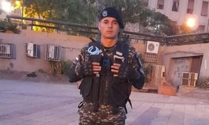 Popular / Rinden homenaje a agente Lince en el aniversario de Veneratio