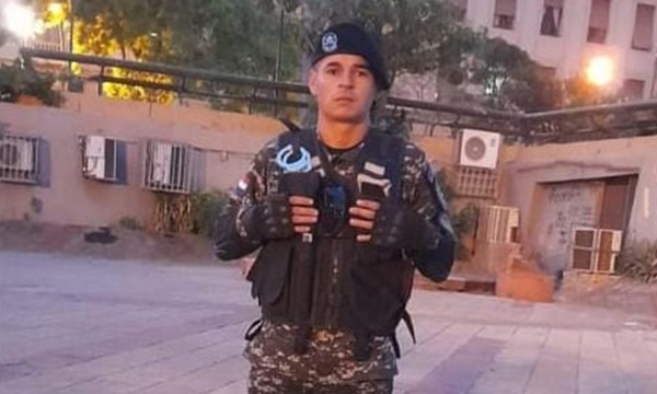 Popular / Rinden homenaje a agente Lince en el aniversario de Veneratio