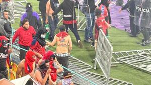 Más de 50 lesionados en disturbios en el estadio de Medellín tras final de Copa Colombia
