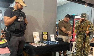 Senad desmantela local de pizzas y lomitos que hacía de fachada para microtráfico de drogas en Asunción – Prensa 5