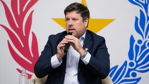 Ministro de Industria dice que si no se firma el acuerdo Mercosur-Unión Europea no se podrá renegociar