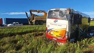 Accidente en Oviedo: Fiscalía apunta a imprudencia de choferes y anuncia imputación - Noticiero Paraguay