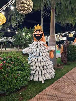 Isla Pucú celebra la Navidad con un pesebre ecológico que ilumina la ciudad - Nacionales - ABC Color