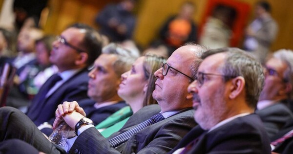 El Gobierno apura ahora la reforma de la caja fiscal para obtener el grado de inversión de Fitch