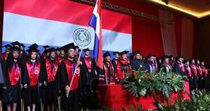 La Nación / UMAX realizó ceremonia de graduación de la Promoción 2025 de medicina y licenciatura en enfermería