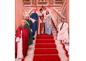 Arte y coro de niños para el encendido del árbol navideño de Asunción