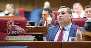 Derlis admite que Peña le ofreció la Comisión Permanente, pero dijo que no y ahora va Kemper