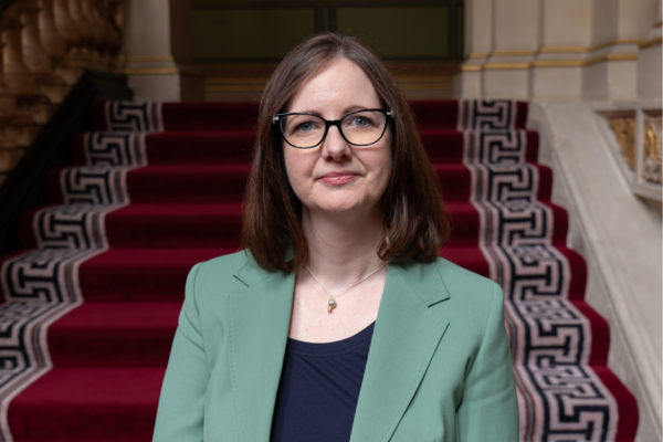 “Si construyen/confían en el Reino Unido, les respaldaremos”