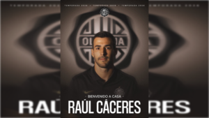 Con la orgullosa mirada de su padre: Olimpia da la bienvenida a Raúl Cáceres