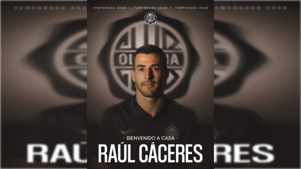 Con la orgullosa mirada de su padre: Olimpia da la bienvenida a Raúl Cáceres