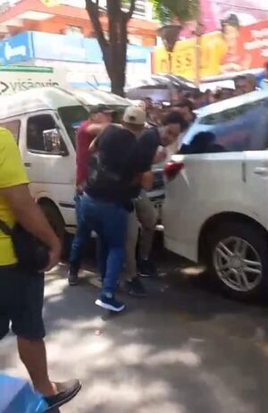 Popular / “Ñande rapicha nio ndoiporái”: carritero fue reducido tras violento episodio