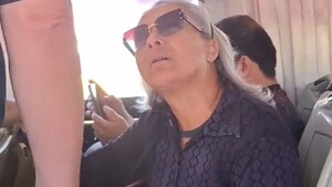 Empresa de transporte reconoce error y pide “sinceras disculpas” por bajar a mujer y su gatito