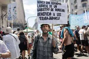 Gobierno de Milei posterga a febrero el tratamiento de su reforma laboral - Mundo - ABC Color