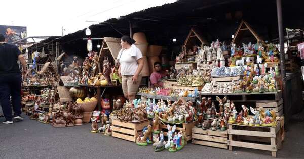 La Nación / Comerciantes de Mercado 4 ofrecen variedad de piezas