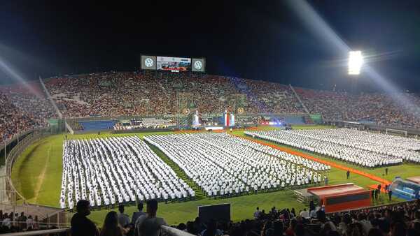 Policía Nacional: 5.000 nuevos suboficiales juraron ayer