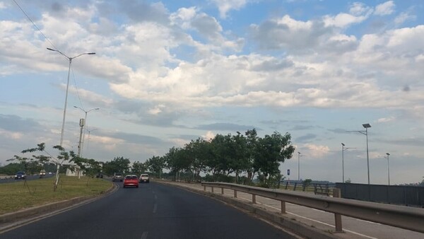 Viernes caluroso, con vientos del noreste y lluvias en el Chaco