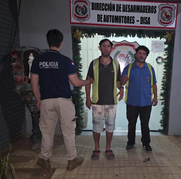 Popular / Tradición familiar: Cae peligroso robacoches y su cómplice