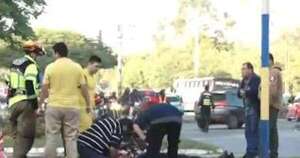 La Nación / Un automóvil volcó frente al Parque Ñu Guasu