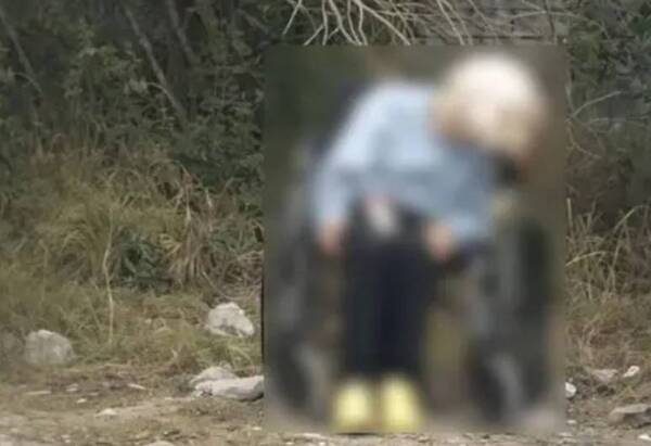 ¡Terrible! Abandonaron a una abuelita al borde de la ruta
