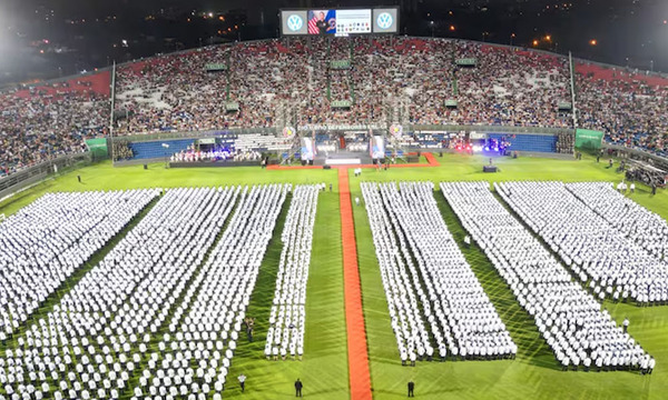 Multitudinario acto en el Defensores del Chaco marca el egreso de 5.000 policías - OviedoPress