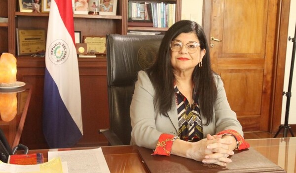 Ministra de la Corte negó que Cartes haya estado en la reunión con Peña