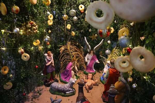 La Plaza Independencia de Eusebio Ayala se llena de luz y espíritu navideño - Nacionales - ABC Color