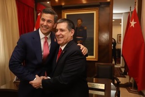 Peña negó participación de Cartes en reunión con ministros de la Corte