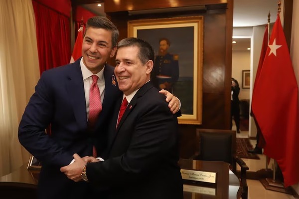 Peña negó participación de Cartes en reunión con ministros de la Corte