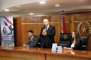 Ministro Benítez Riera presidió el cierre de actividades del Programa Educando en Justicia 2025