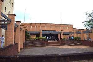 Paraguarí: Condenan a 18 años de prisión a hombre por abuso sexual de sus hijastras - Nacionales - ABC Color