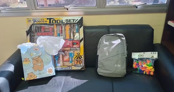 Clínicas colecta regalos para niños con problemas renales