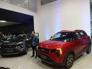 Mahindra desembarcó con la nueva XUV 3XO y la Pik Up en Paraguay