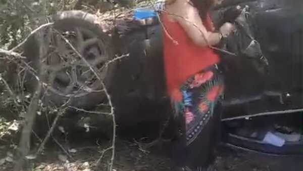 Aparatoso vuelco de lujoso automóvil en ruta chaqueña: Dos mujeres fueron rescatadas