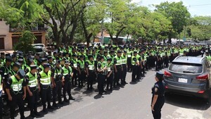 La Policía baja el puntaje solo para aspirantes varones, al no alcanzar cubrir las 4.000 plazas