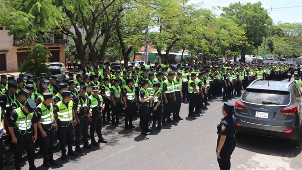 La Policía baja el puntaje solo para aspirantes varones, al no alcanzar cubrir las 4.000 plazas