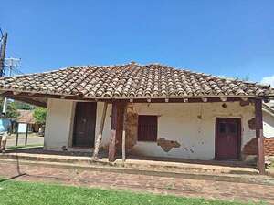 2025 cierra con un alarmante abandono del patrimonio jesuítico en Santiago. - Nacionales - ABC Color