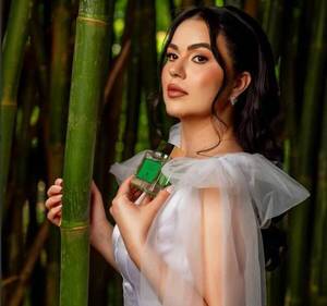 [VIDEO] Influencer lanzó Carmen, el perfume que cuenta su historia