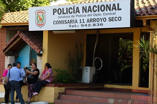 Asaltan a comerciante tras retiro bancario en Tres Bocas