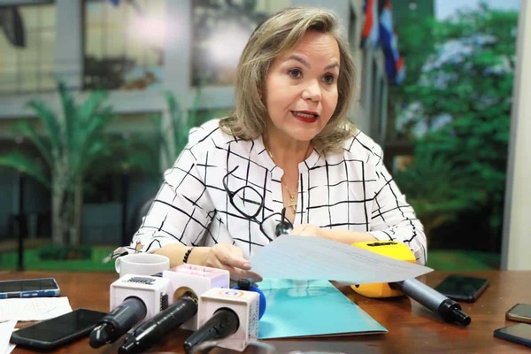 Samaniego felicita al Gobierno por grado de inversión